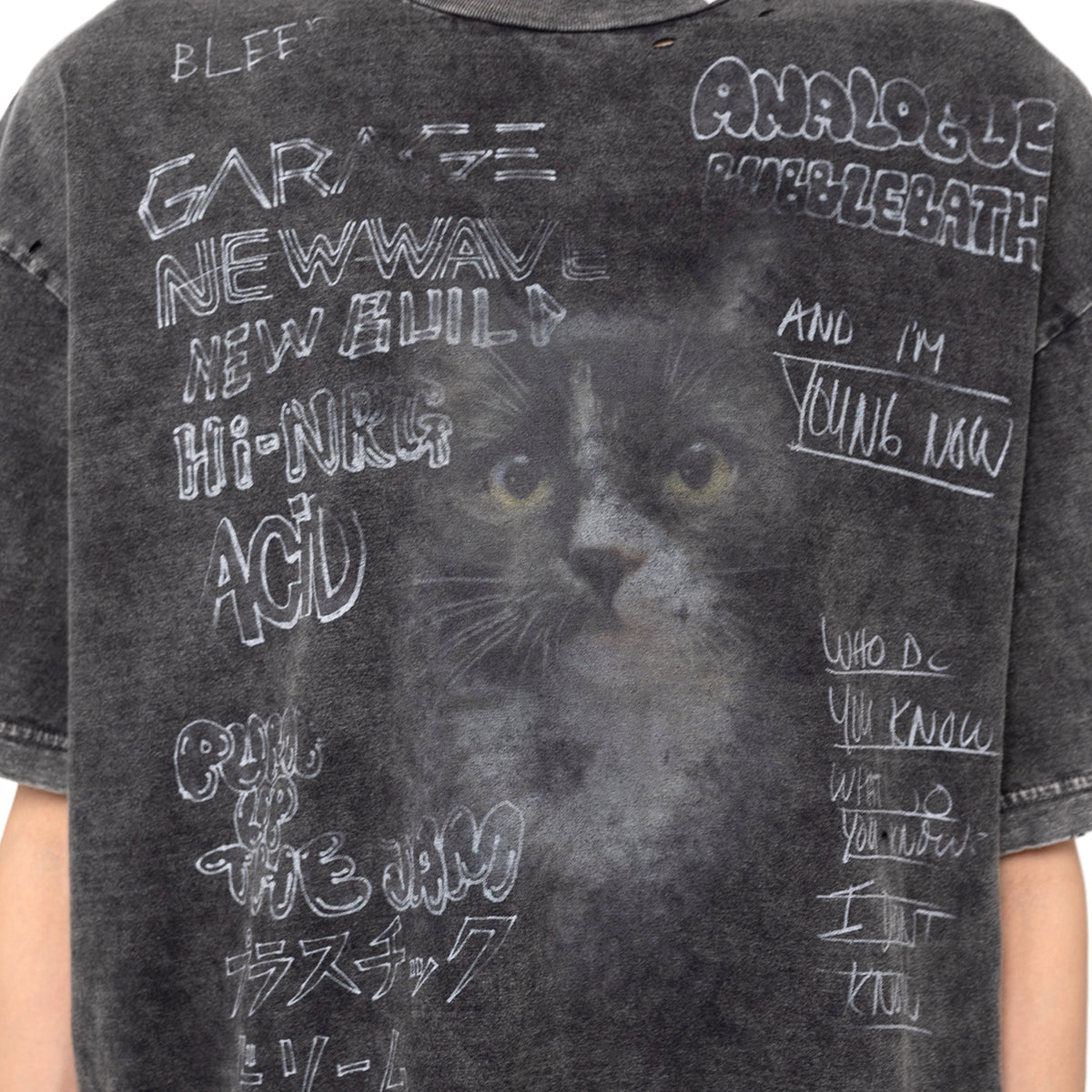12,300円Cat Print Bleached T-shirt