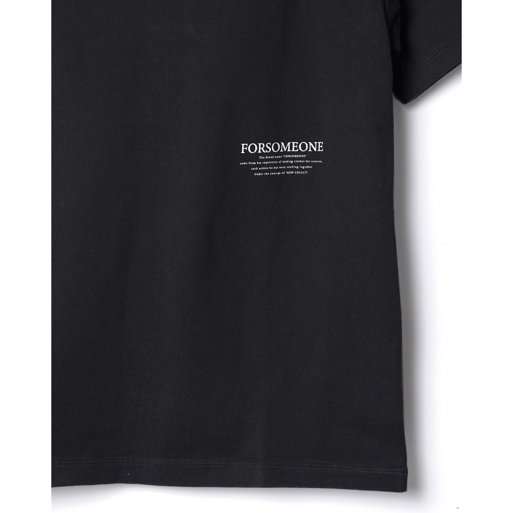 FORSOMEONE] CL LOGO TEE/BLACK(78000733) – R&Co.